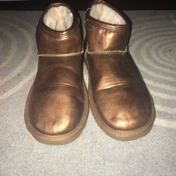 Arizona Jean Company Shoes - Arizona Jean Co. Metallic Brown Bronze Ankle Boot Bootie  Memory Foam